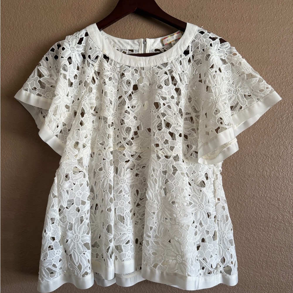 Eri + Ali White Lace Peplum Flutter Sleeve Blouse Size Medium
